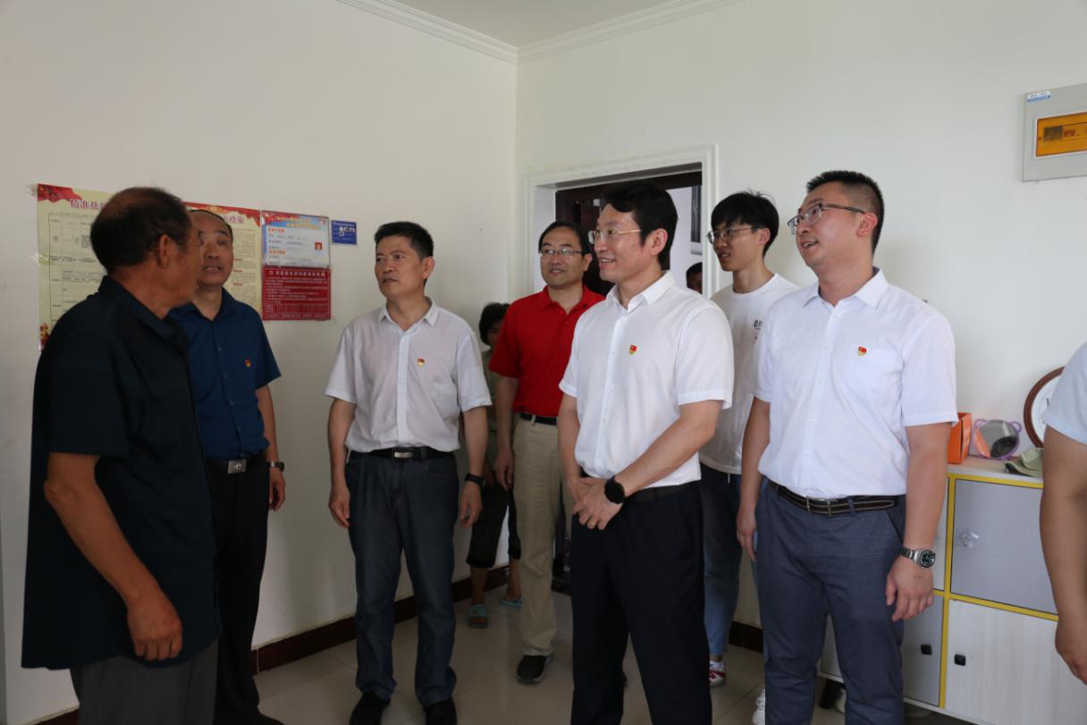 7_海河港口联合水运发展集团开展“我为群众 办实事” 实践活动暨“七一”慰问活动 (2)