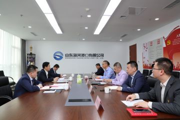 集团公司党委委员、纪委书记朱尤文到海河港口公司开展工作调研